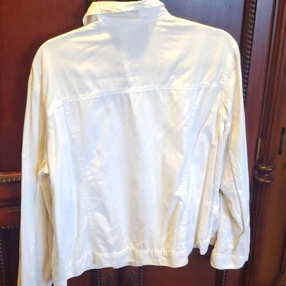 Chico's white lightweight cotton jacket - Picture 2 of 3